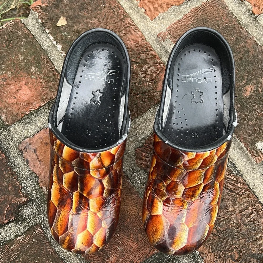 Dansko slip on clogs size 6 (36) - Picture 2 of 9